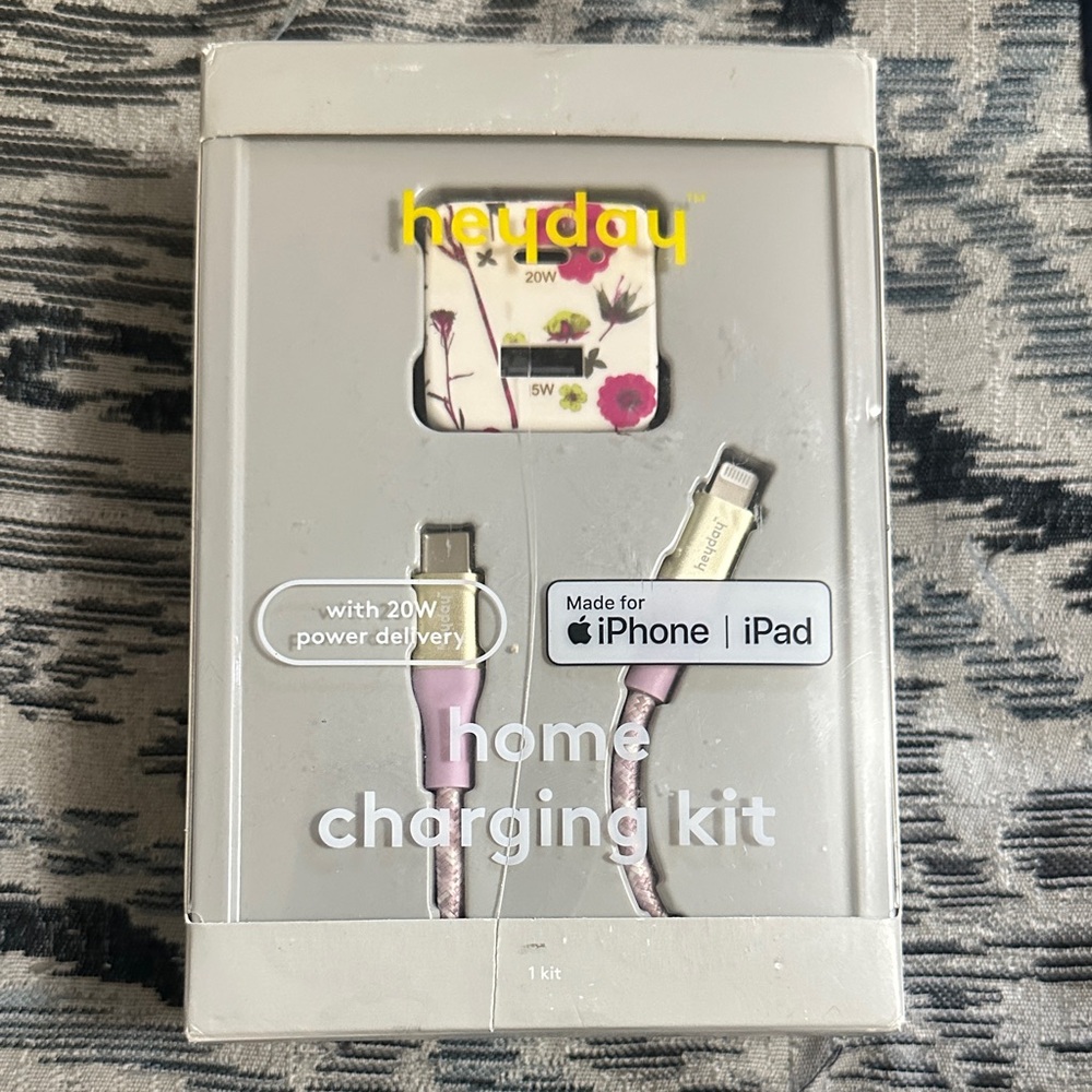 Heyday Floral Home Charging Kit for iPhone and iPad